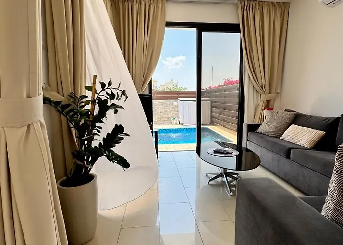 Ilios Cozy 2br With Pool וילה