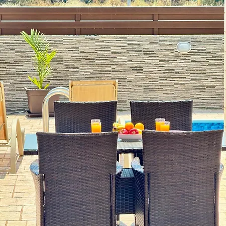 Villa Ilios Cozy 2br With Pool Paralimni