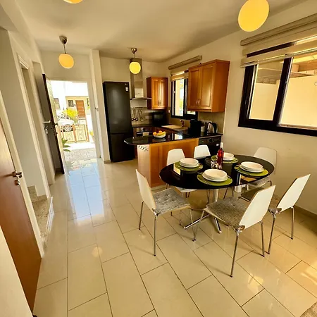 别墅 Ilios Cozy 2br With Pool 帕拉利米尼