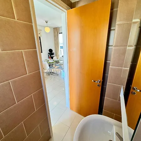 Ilios Cozy 2br With Pool Paralimni