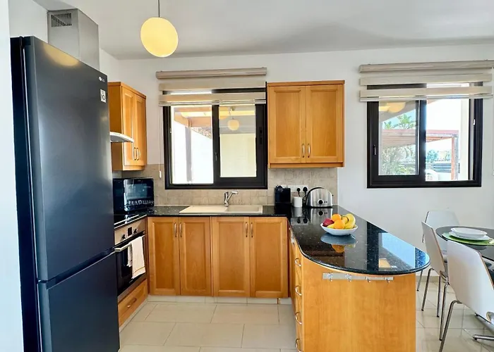 Vila Ilios Cozy 2br With Pool