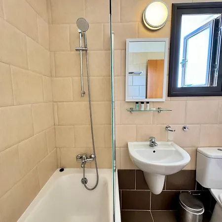 Vilă Ilios Cozy 2br With Pool *